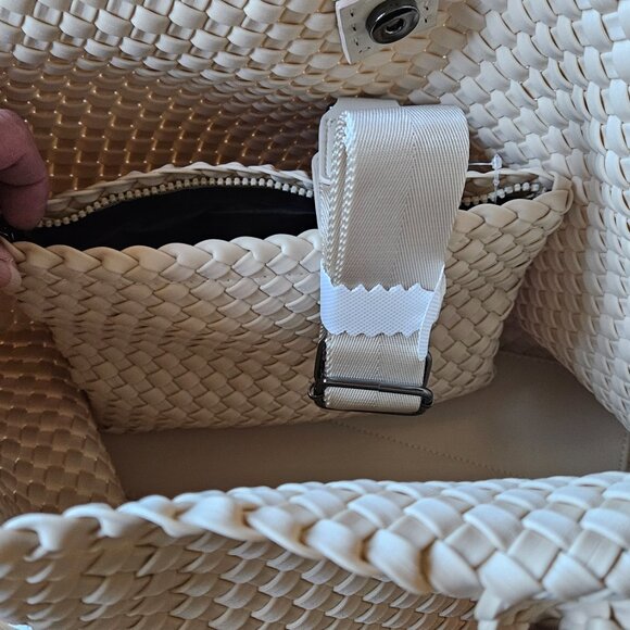 NWT SOL and SELENE "Sky's The Limit Medium Tote - Picture 4 of 9